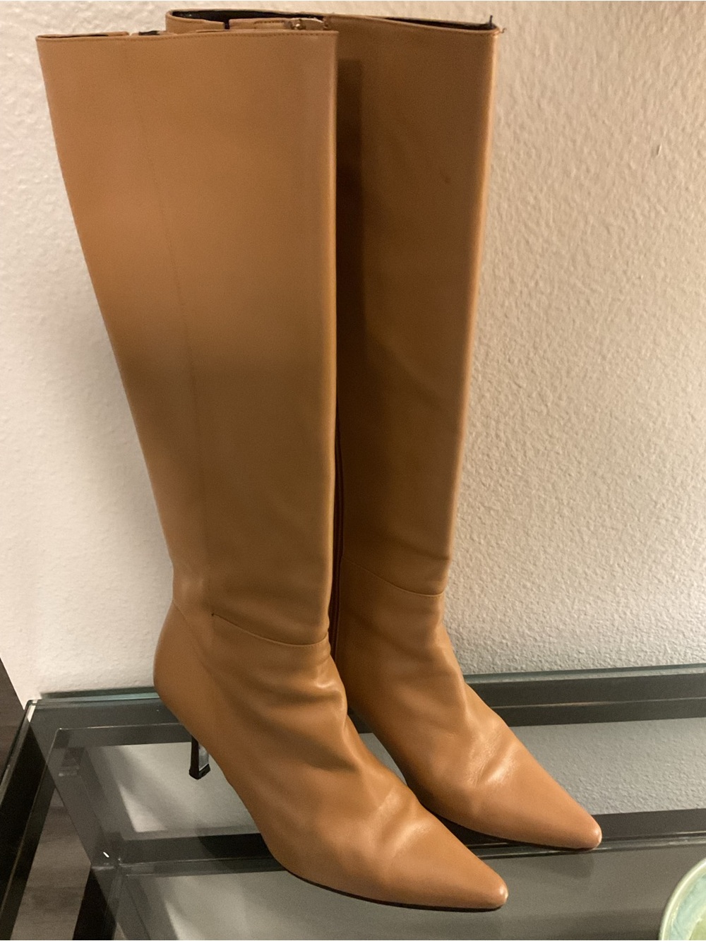 Women's Tan Knee-High Pointed-Toe Boots